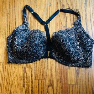 Cacique Front Close Plunge